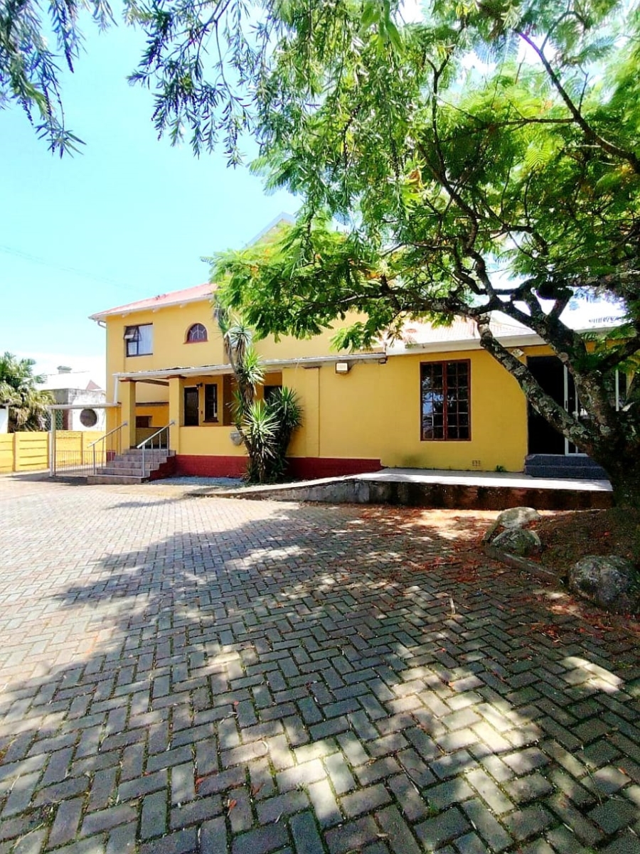 10 Bedroom Property for Sale in Cambridge Eastern Cape